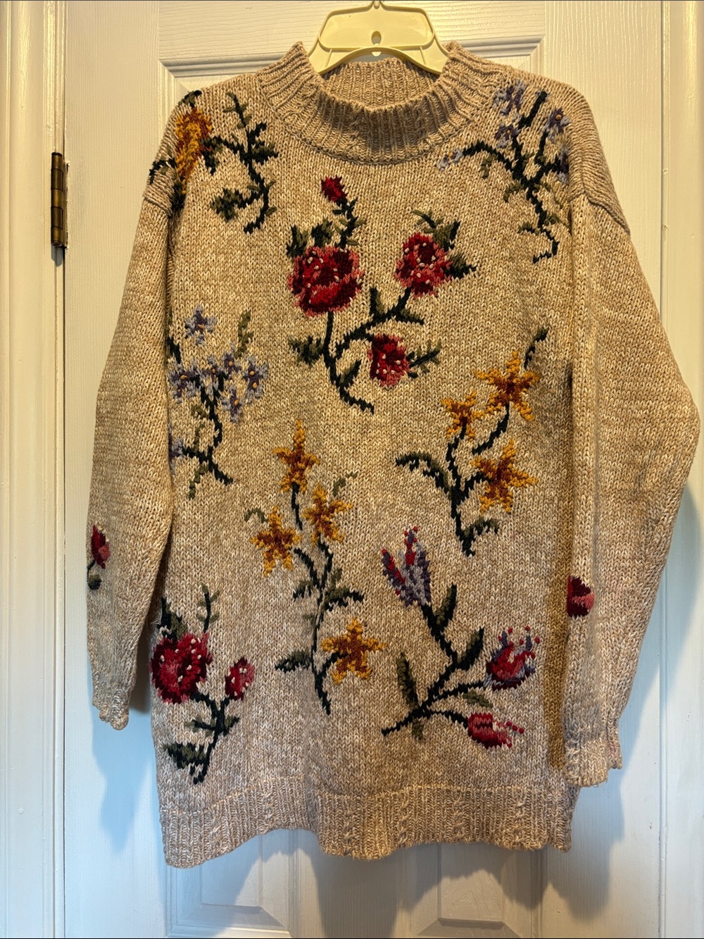 Vintage 90’s White Stag Floral Knit Pullover Sweater Beige Medium